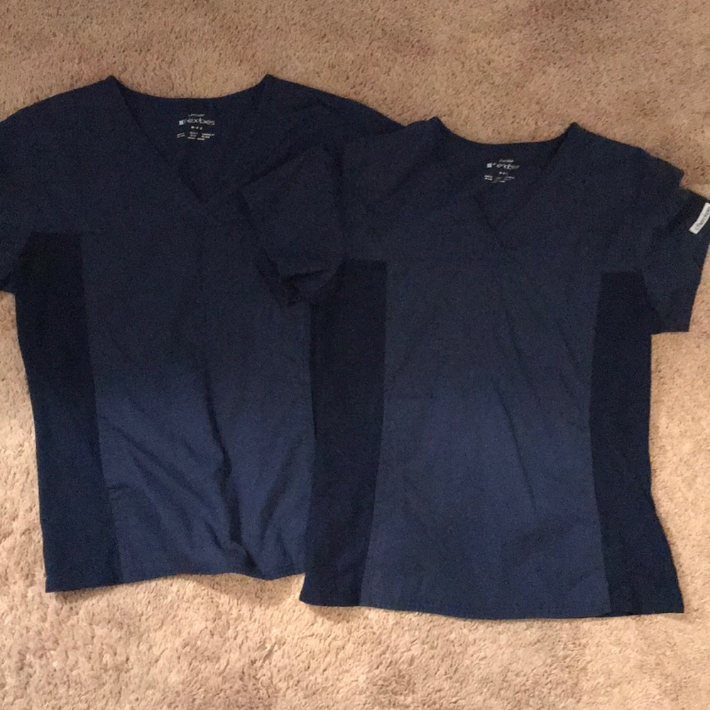 Cherokee flexible navy scrub tops (2). Medium
